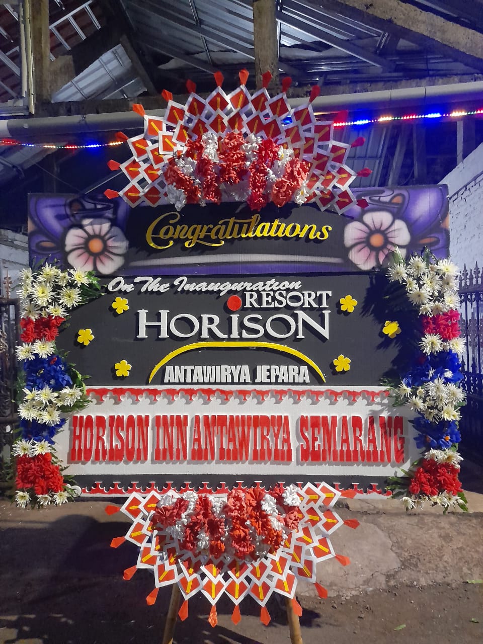 Papan bunga ucapan selamat dan sukses